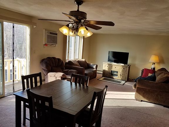 3rd image of 84 Casablanca Ct