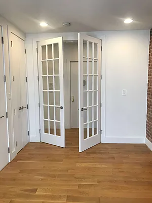 Rented by PMG Real Estate  | media 34