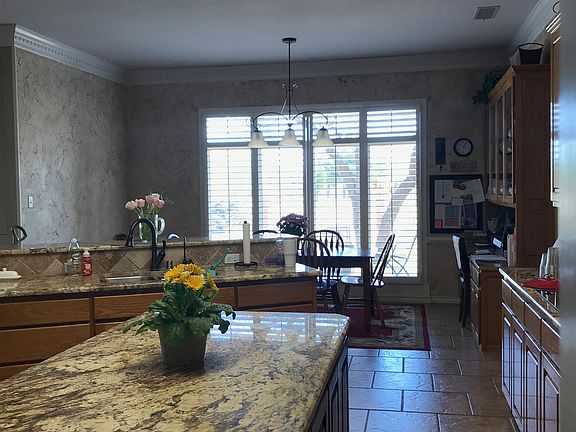 4th image of 4907 Island Dr