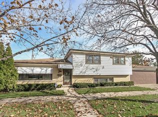 5111 Forster Ave, Schiller Park, IL 60176