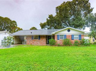 920 W Cimmeron Dr, Tampa, FL 33603