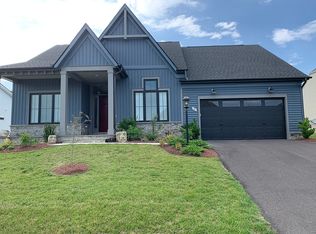 34 Potomac Crossing St, Charles Town, WV 25414