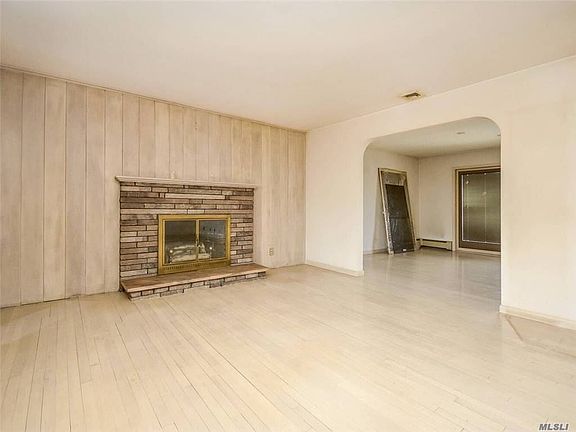 3rd image of 27 Lincoln Ave