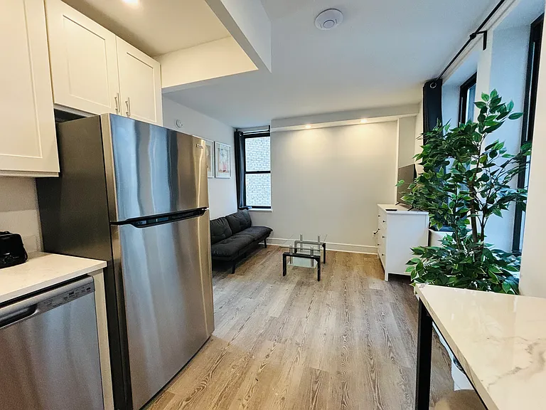 45 W 81st St #14I — Photo 2