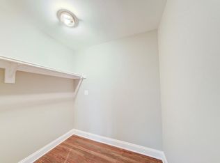 2400 S Arlington Ridge Rd, Arlington, VA 22202