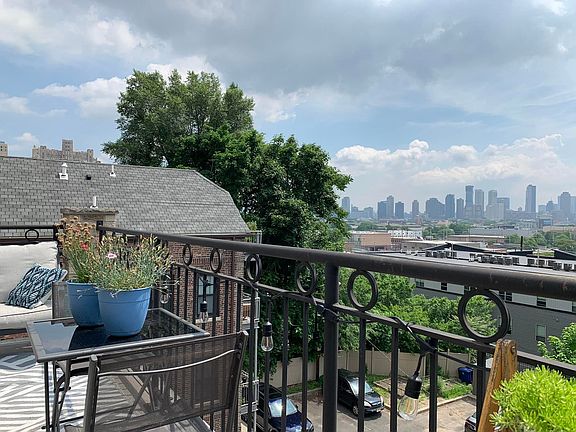 4th image of 78 Summit Ave #401