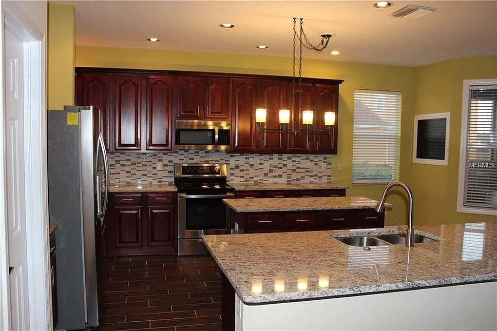 4 bed, 4.5 bath, 3505 sqft, $4,700 — Photo 4