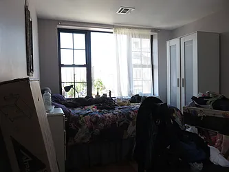 Rented by Rennit Inc.