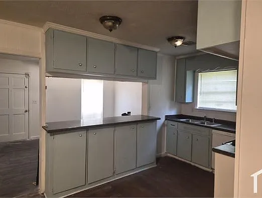 1538 Midway St — Photo 4