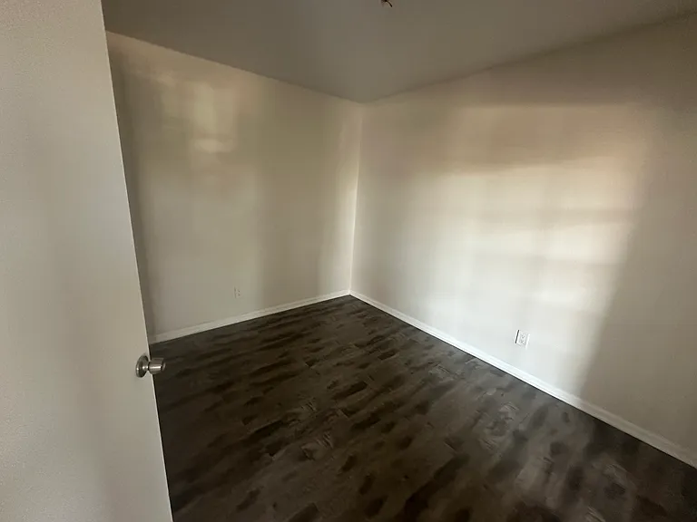 413 W Glenoaks Blvd #8 — Photo 11