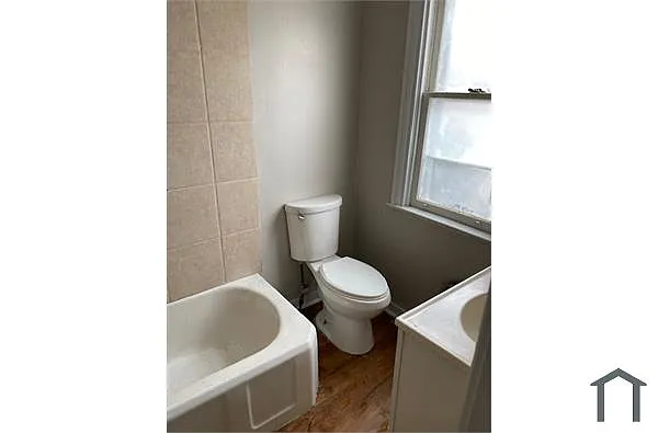 Building Photo - 171 N Evans St #1
