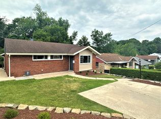 305 Kingston Dr, Pittsburgh, PA