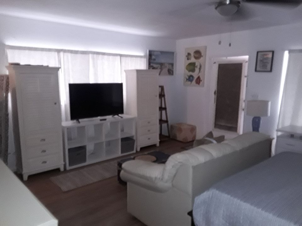 1st image of 2525 SE 1st Ct APT 4