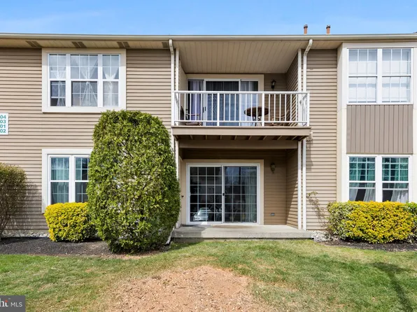4802 Adelaide Dr, Mount Laurel, NJ 08054