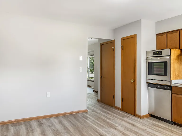 W148N8117 University Dr — Photo 4