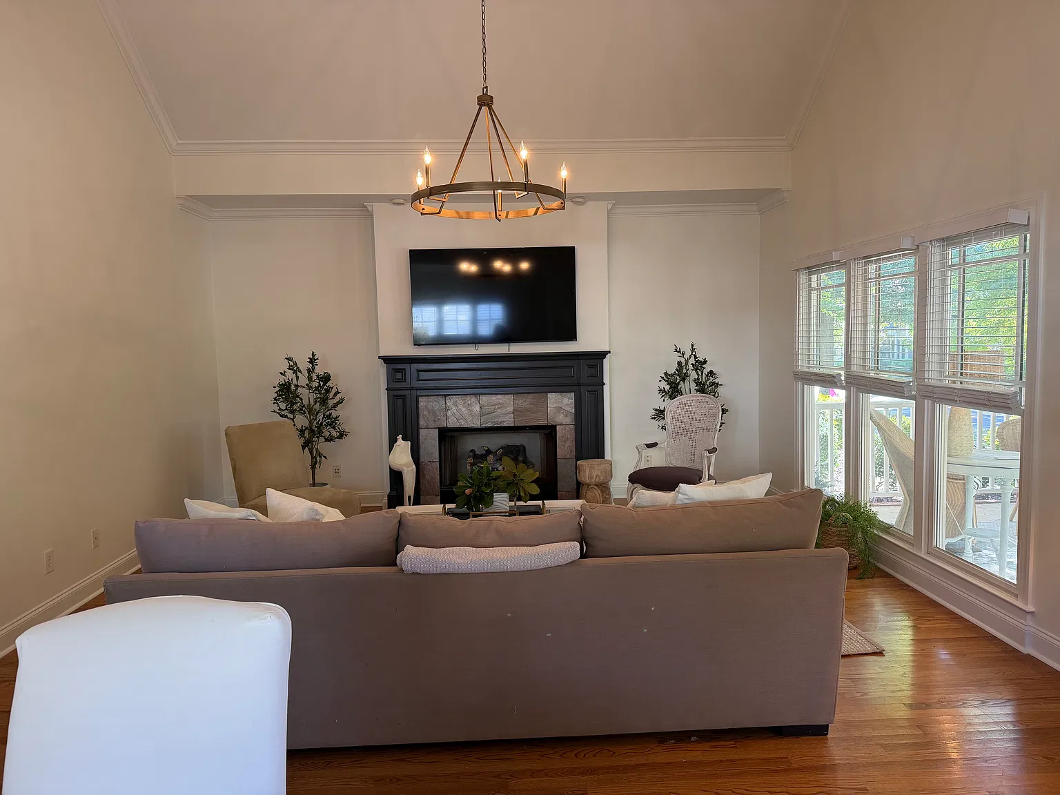 3 bed, 1768 sqft, $4,500 — Photo 1