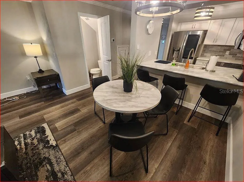 2 bed, 2.5 bath, 1088 sqft, $1,995 — Photo 4