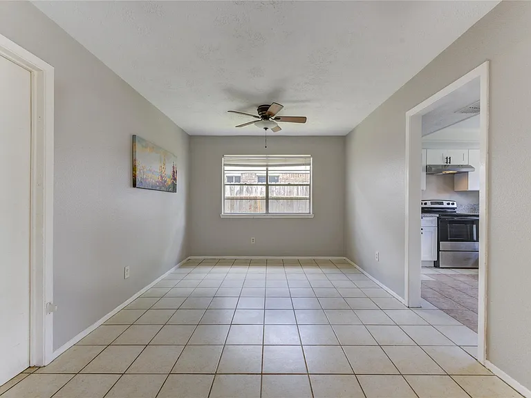 9915 Towne Tower Ln — Photo 5