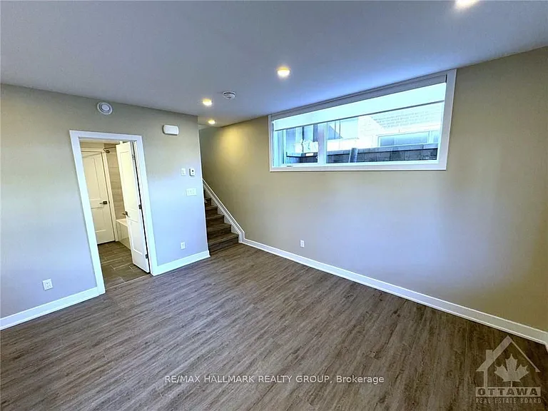320 Mona Ave #B — Photo 3