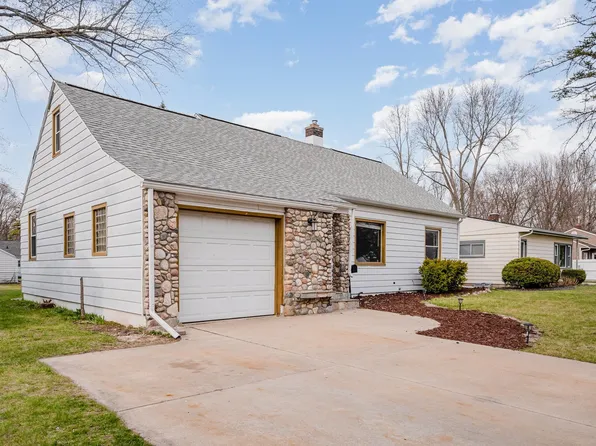 1310 Bookness St, Midland, MI 48640