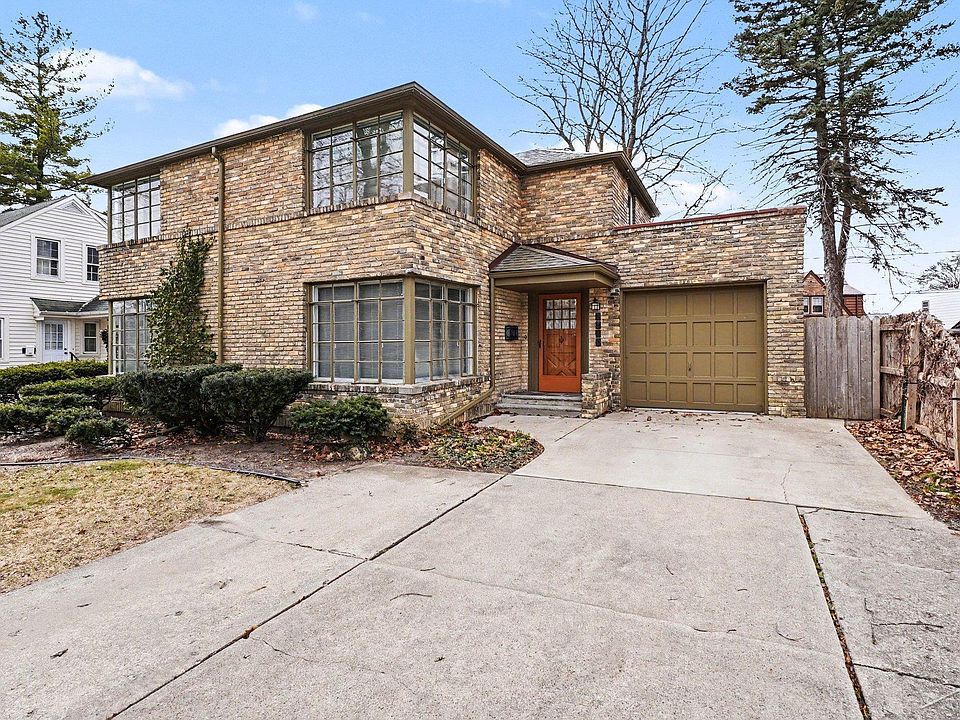 1st image of 2319 Delaware Blvd