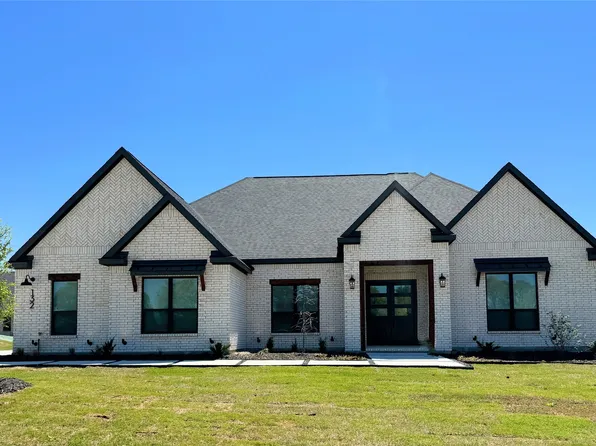 130 Willow Oak Dr, Aubrey, TX 76227