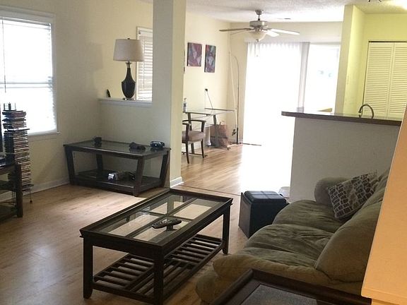 2nd image of 1214A Meadow Park Ln