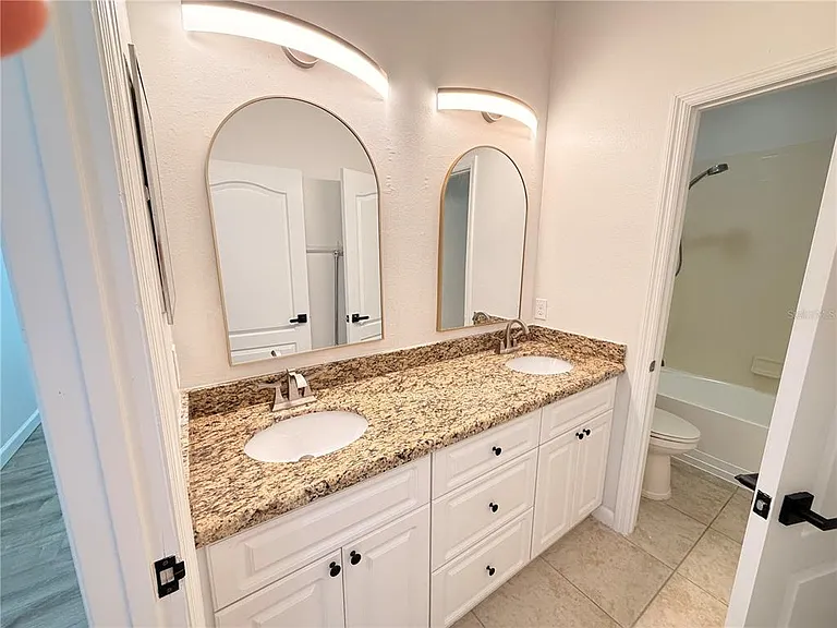 2347 Crosston Cir — Photo 13