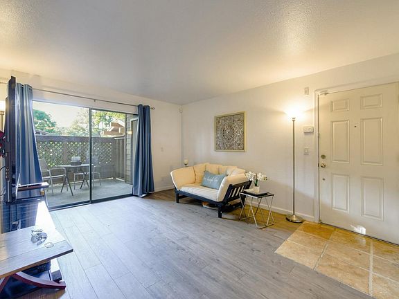 5th image of 720 Teatree Ct