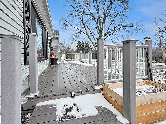 2nd image of 1110 Southview Dr