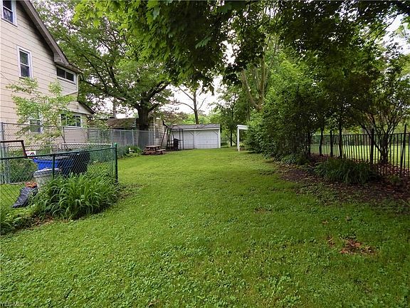 2nd image of 11308 Cotes Ave