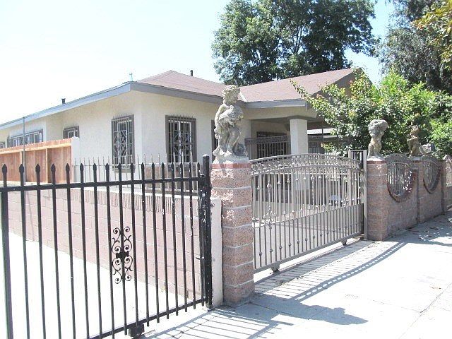 1st image of 9571 Grandee Ave