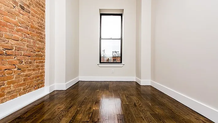 Rented by Nooklyn NYC LLC | media 21