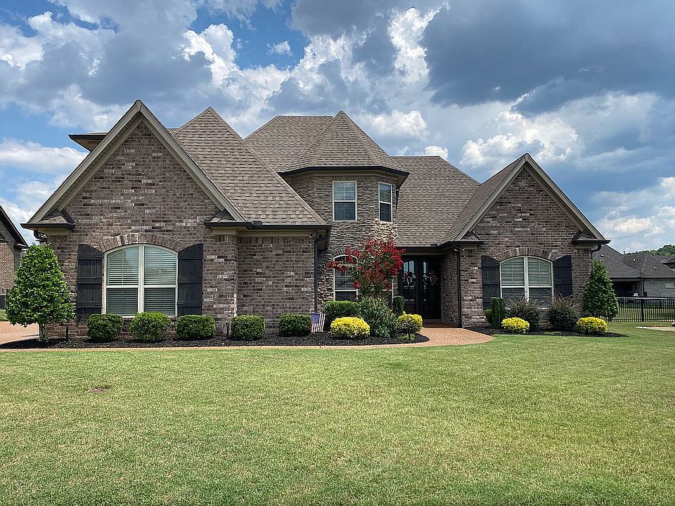 1st image of 217 Carellton Dr