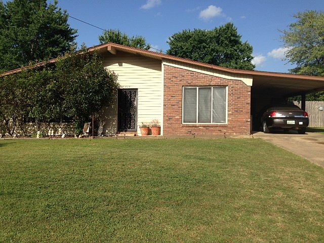1st image of 717 Walnut Hill Cir