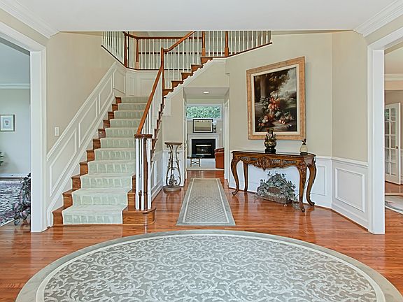 3rd image of 9912 Yachthaven Dr