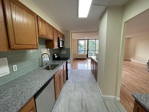 3rd image of 51 Longwood Ave #416