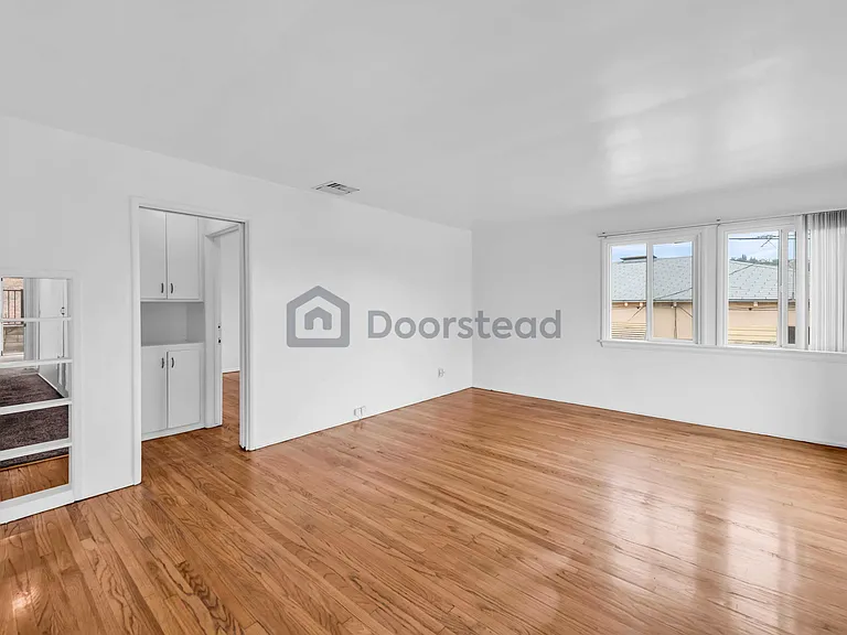 508 W Graves Ave — Photo 7