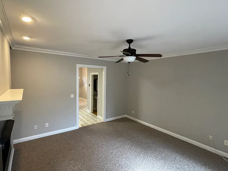 1472 Wind Ridge Ave — Photo 4