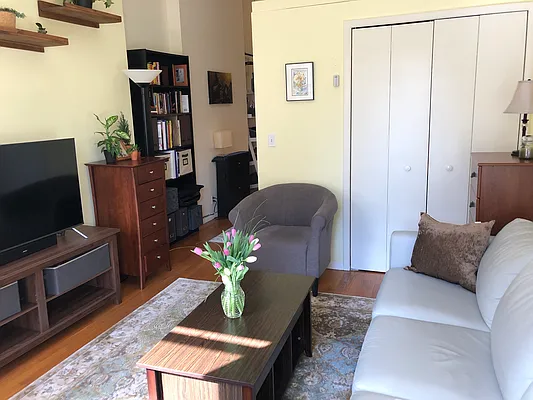 Rented by The Bisceglia Group | media 12