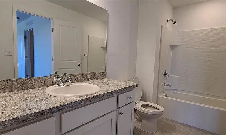 393 Madison Dr — Photo 20