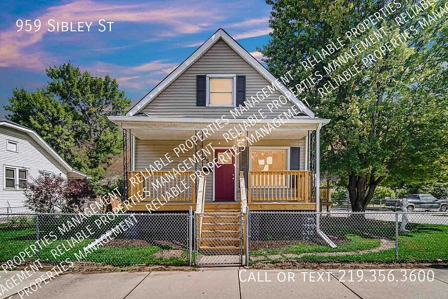 1st image of 959 Sibley St