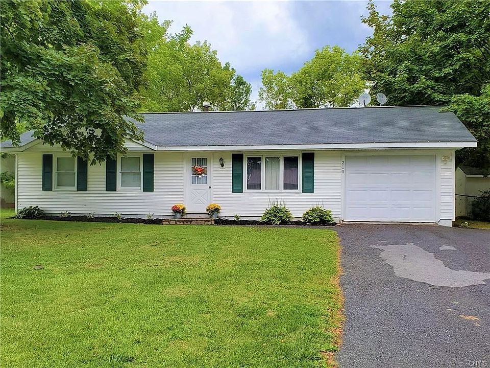 1st image of 210 Daywood Dr