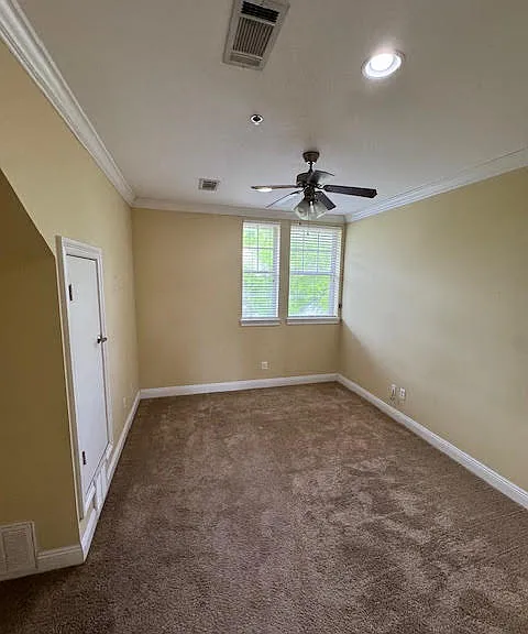 922 Porter Ave #205 — Photo 6