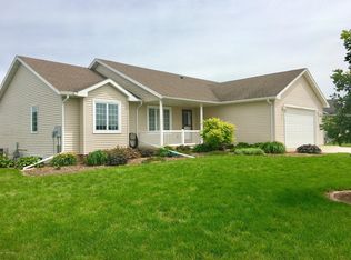 180 N Penny Ln, Le Roy Township, MN 55951