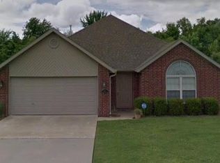 605 SW 18th St, Bentonville, AR 72712