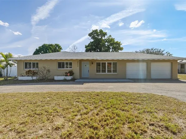 2532 Siesta Dr, Sarasota, FL 34239