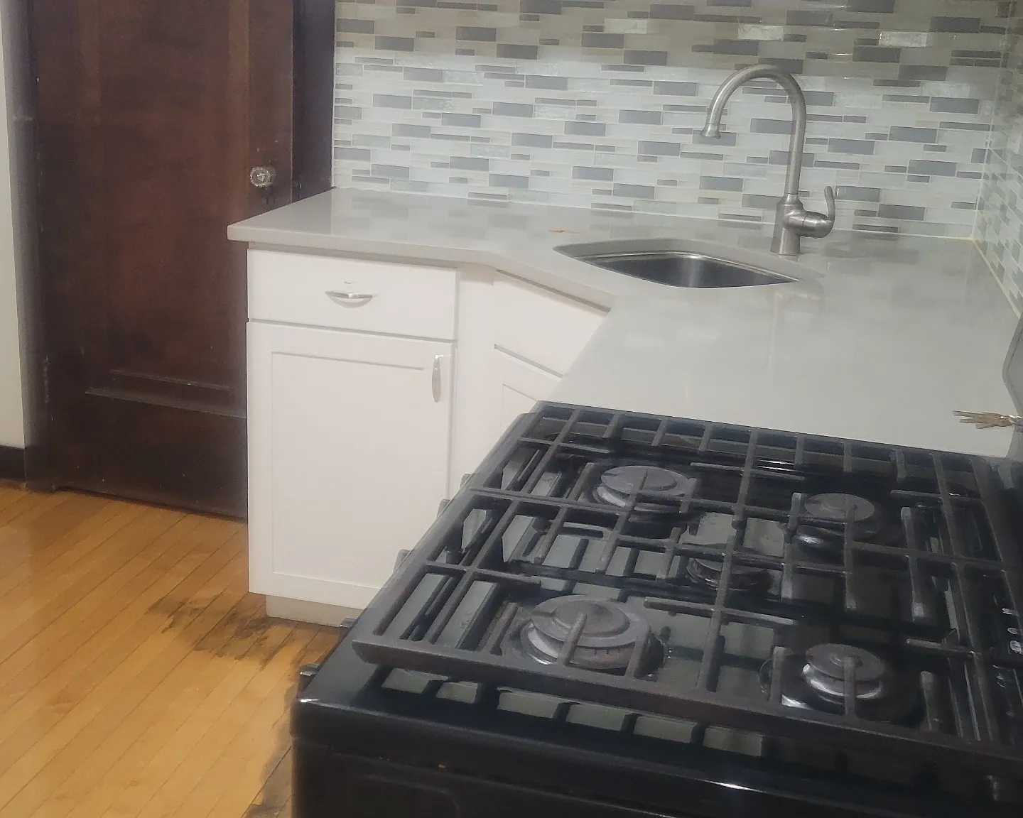 2 bed, 1000 sqft, $1,450 — Photo 3