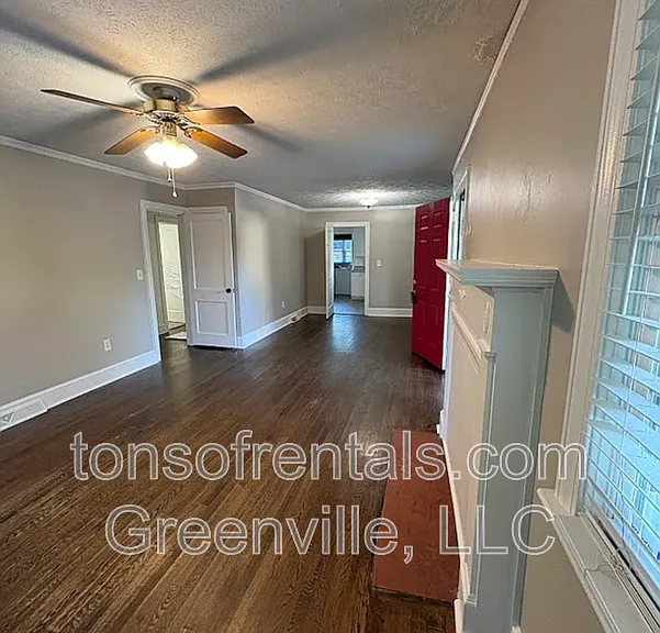 37 Holmes Dr — Photo 6