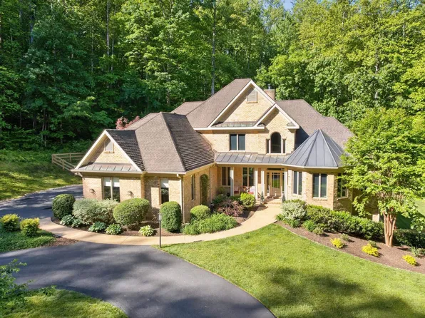 840 Murray Ln, Charlottesville, VA 22903